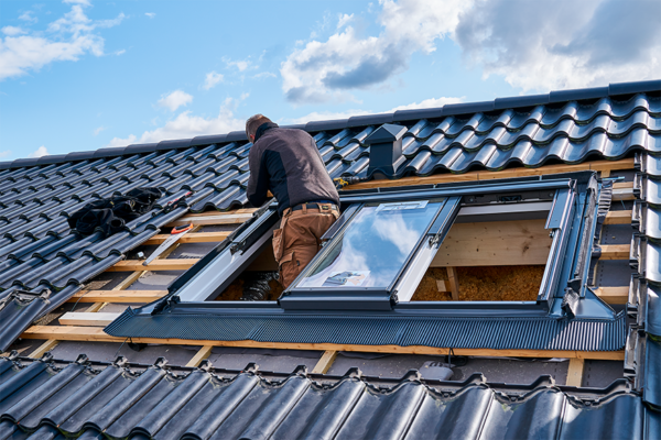 Velux certified roof window fitting, replacements and repairs across Surrey. Based in Ashtead. 20 years experience and reputation.